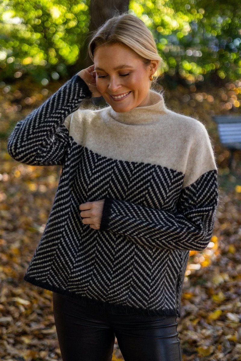 Dame Oversized Rullekravetrøje i Strik