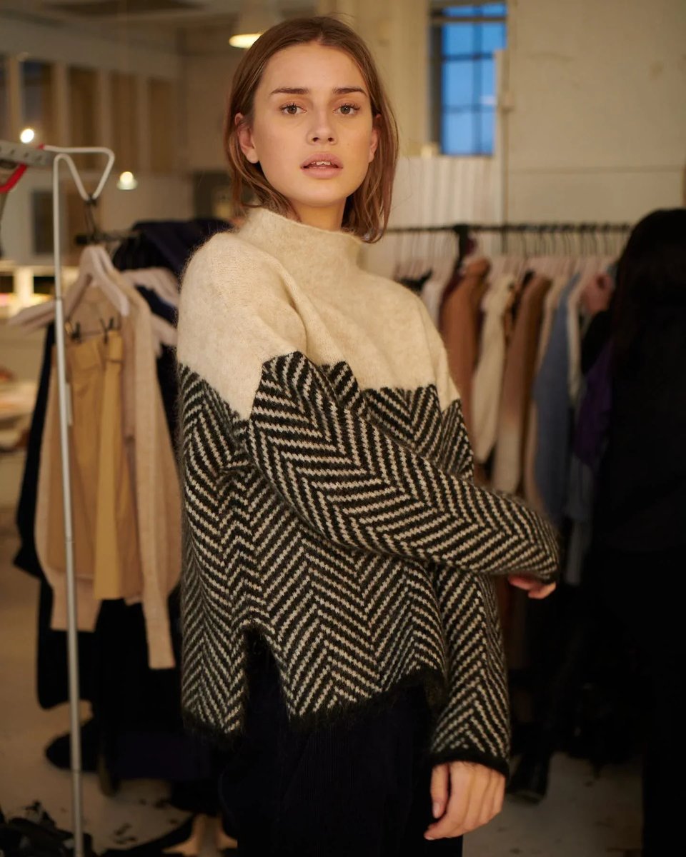 Dame Oversized Rullekravetrøje i Strik