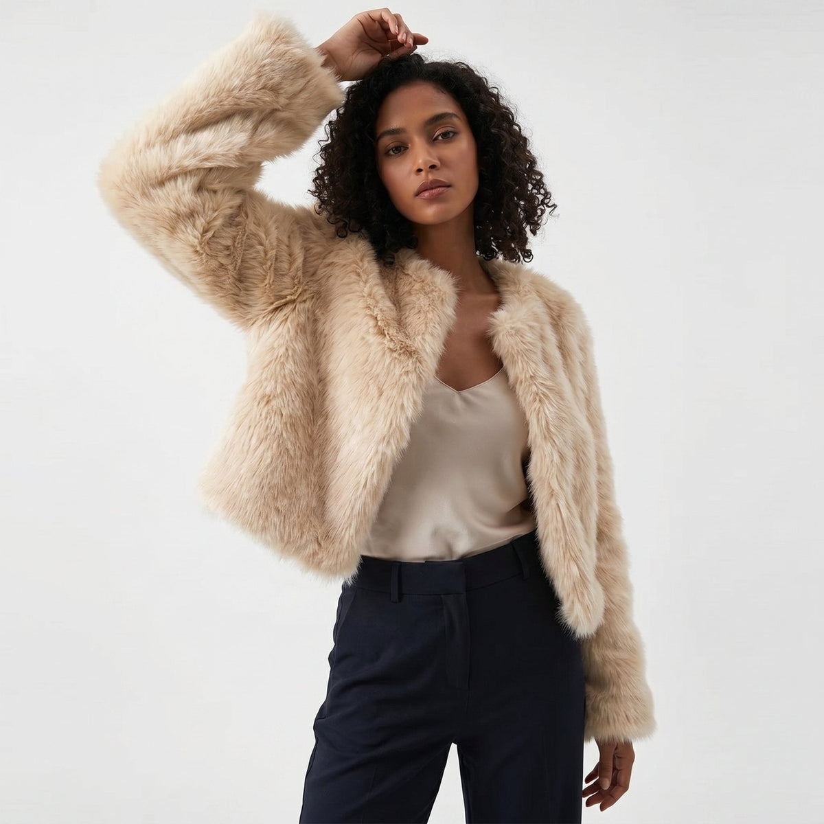 Dame Elegant Cropped Cardigan i Kunstpels